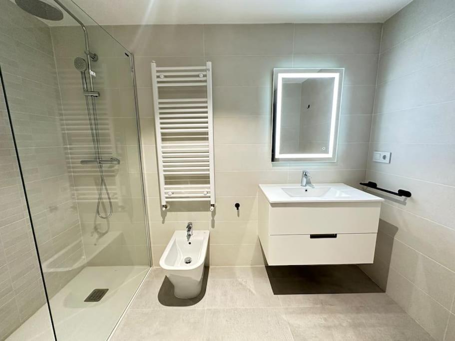 New Port, Free Parking Ybh1S Apartment Vigo Bagian luar foto